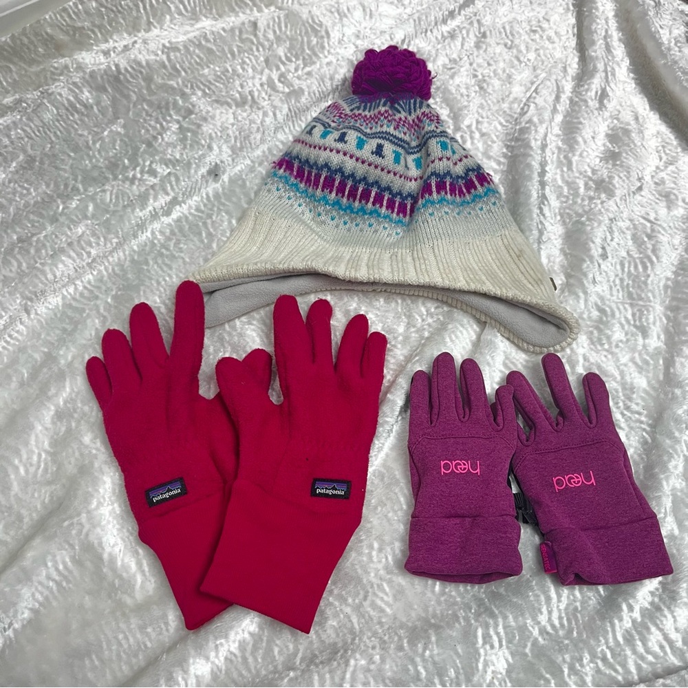 Patagonia & Columbia Colorful Knit Hat and Gloves for Kids
